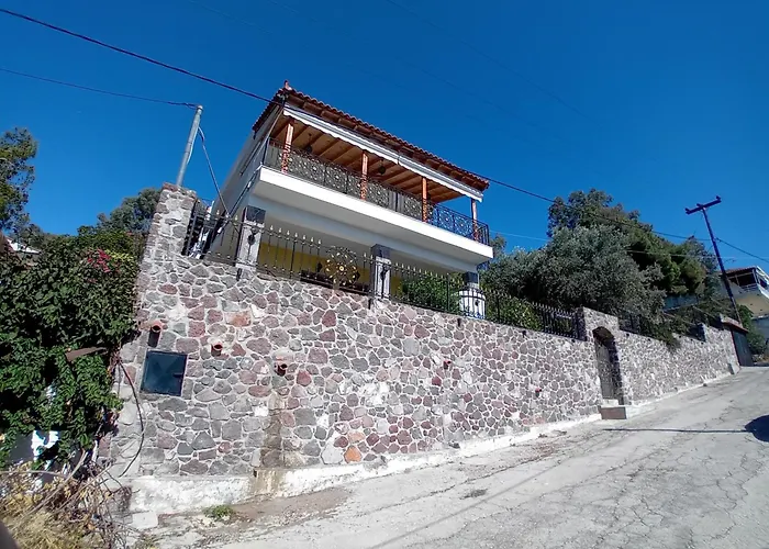 Εξοχικη Κατοικια