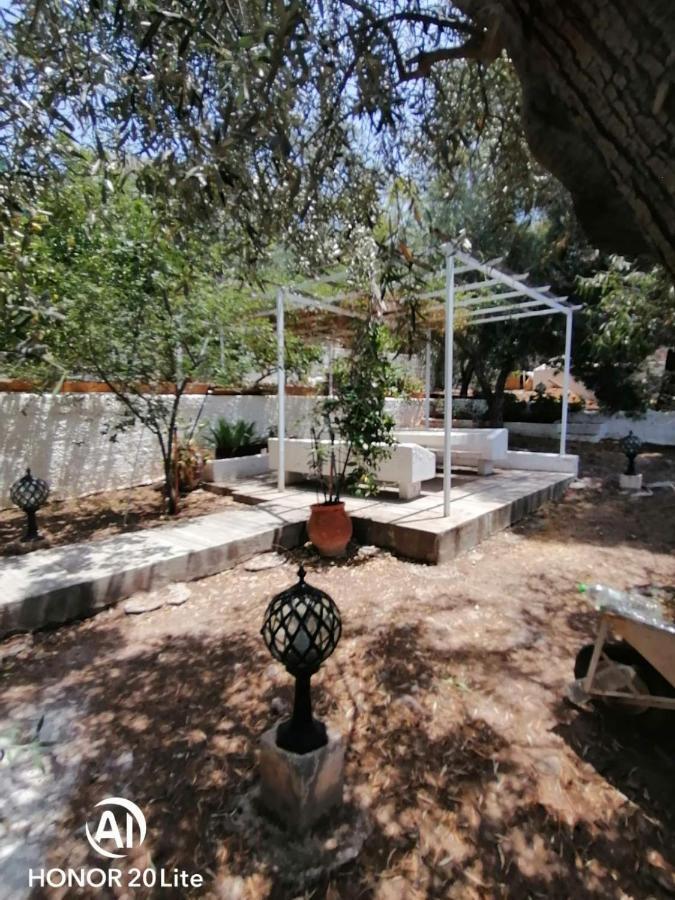 εξοχικη κατοικια